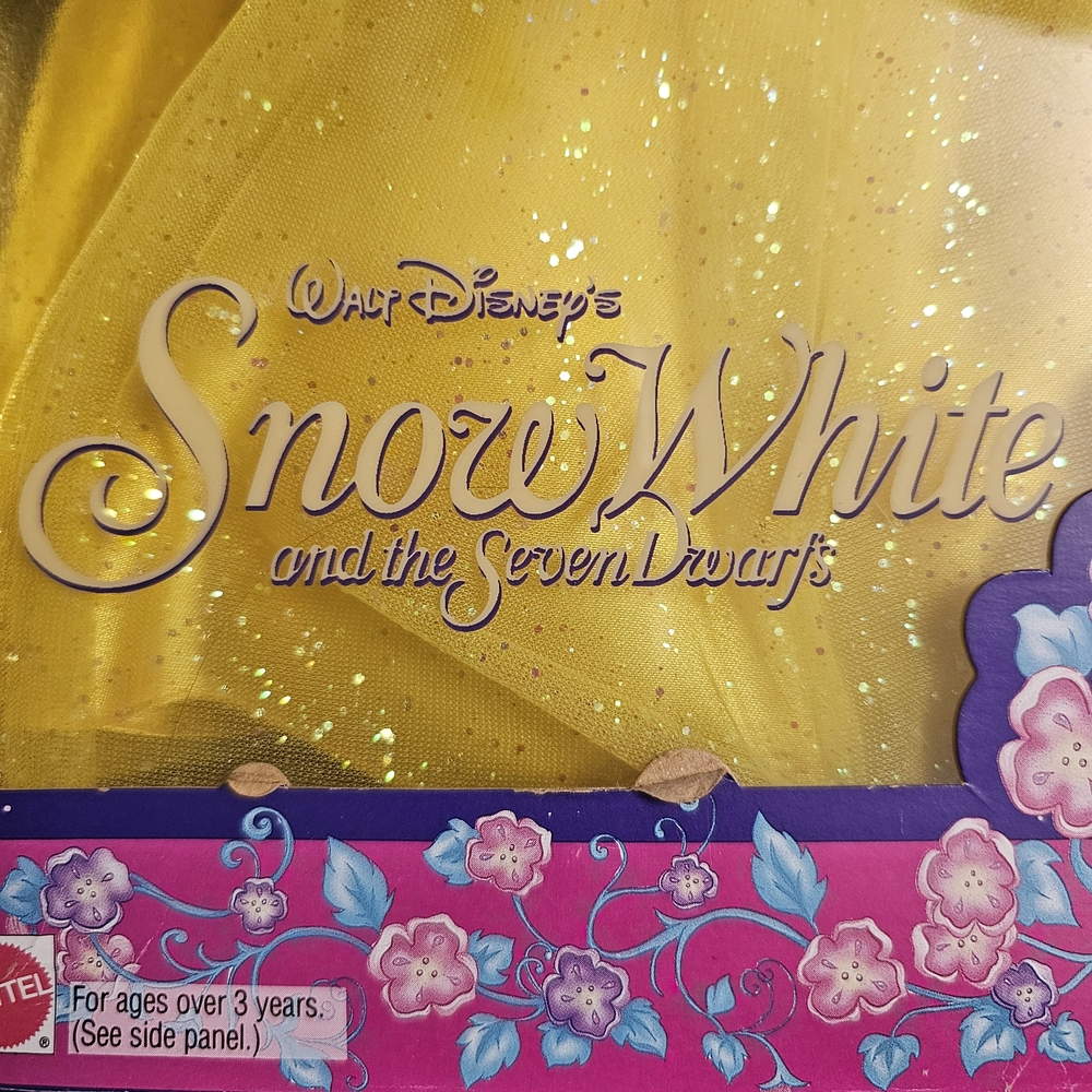 Vintage Disney Snow White Special Sparkles Collection Doll โ Mattel 1994 (#11832 - Picture 8 of 9